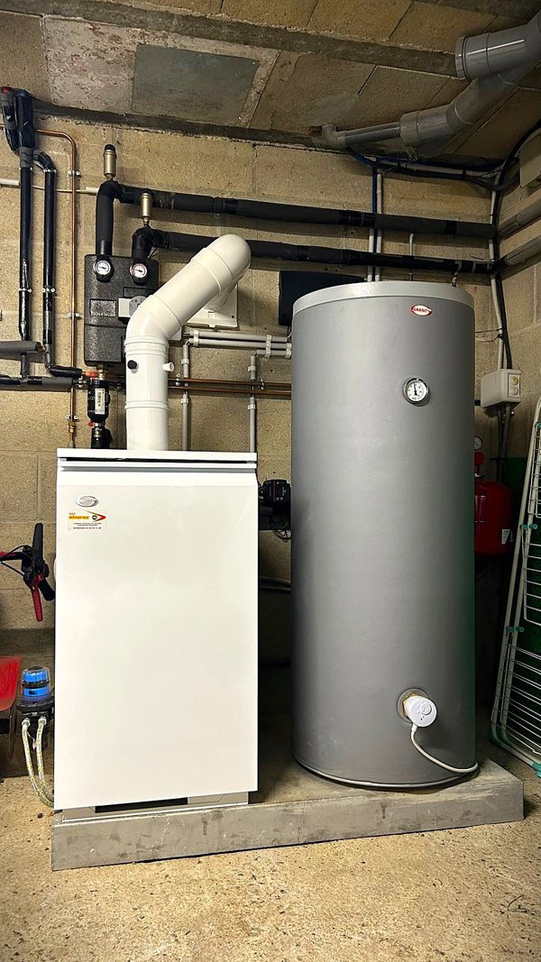 Échange client – Installation d’une chaudière Grant Vortex Utility Biofioul F30